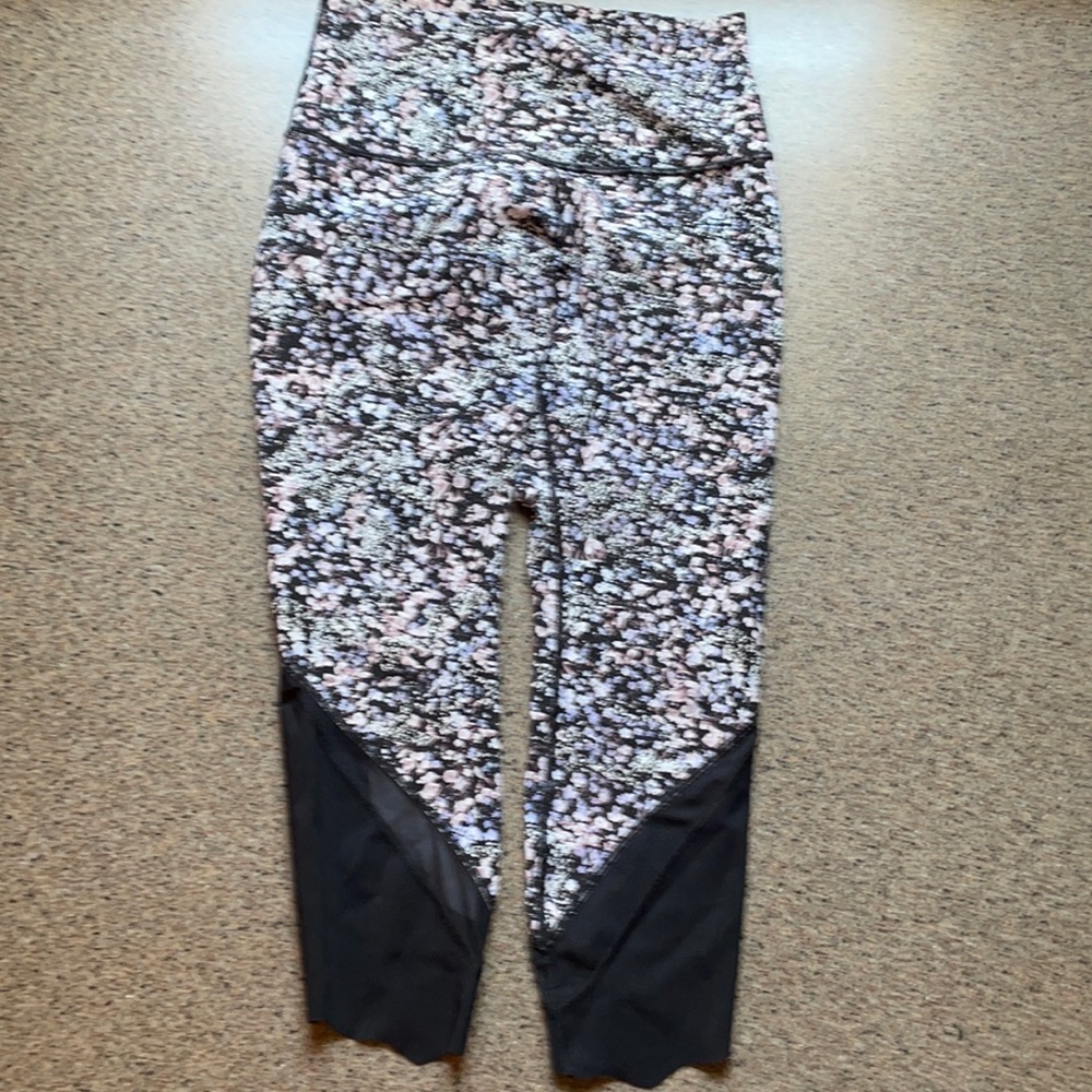 Lululemon yoga pants